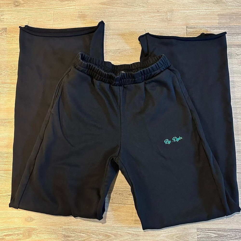By DYLN Black Boot cut Sweatpants. - Picture 3 of 4